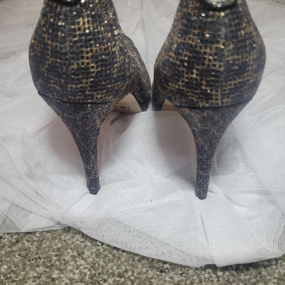 2/$40 Michael Kors metallic Blue , Gold Peep Toe Heels Used EUC..excellent Size9 - Picture 7 of 13